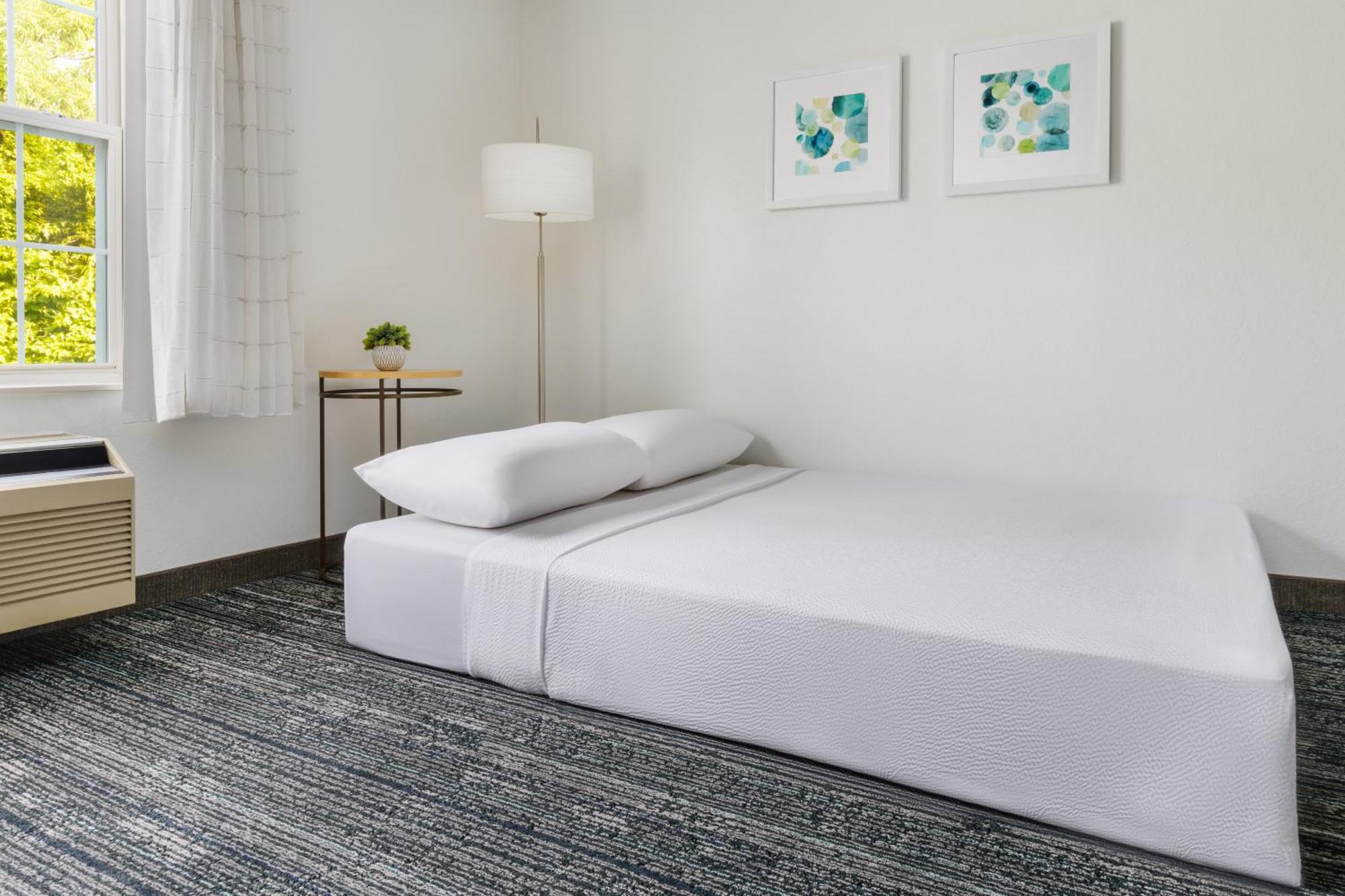 Towneplace Suites Manchester-Boston Regional Airport Екстер'єр фото