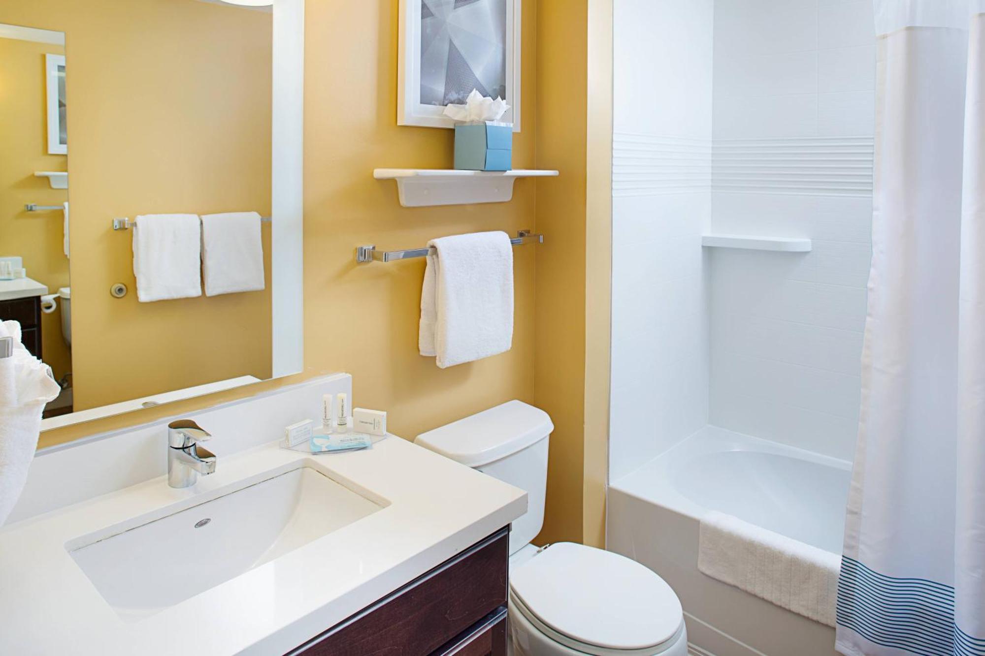 Towneplace Suites Manchester-Boston Regional Airport Екстер'єр фото