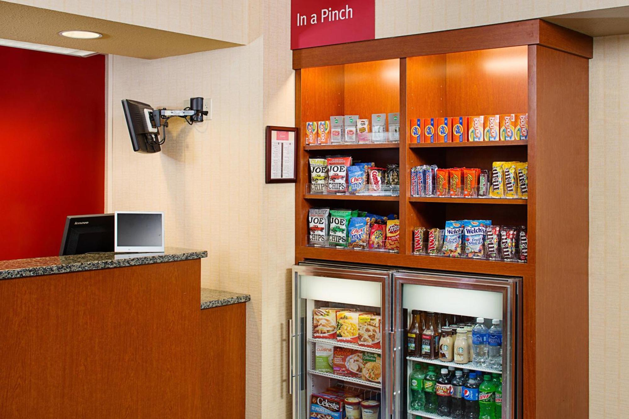 Towneplace Suites Manchester-Boston Regional Airport Екстер'єр фото