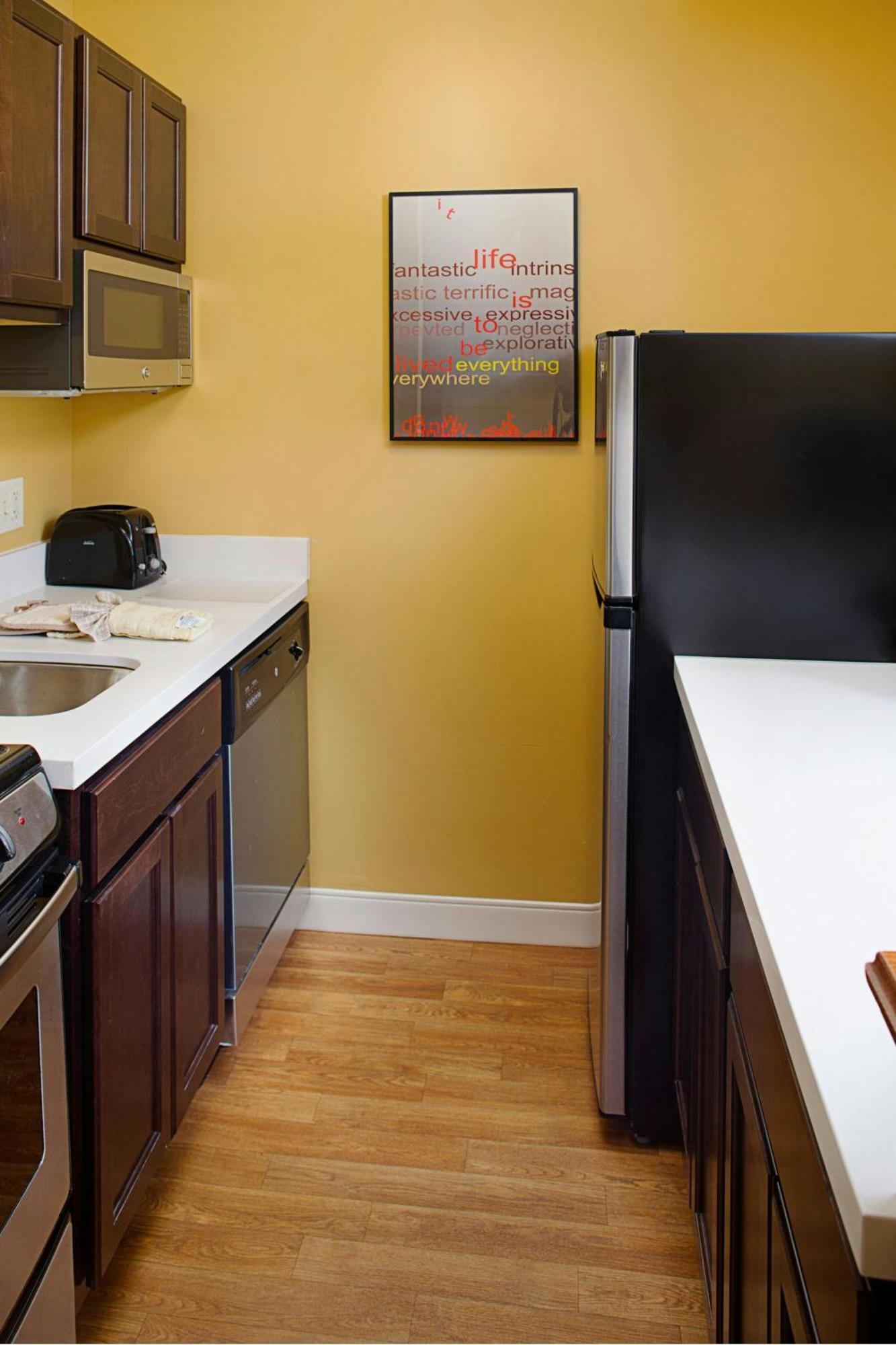 Towneplace Suites Manchester-Boston Regional Airport Екстер'єр фото