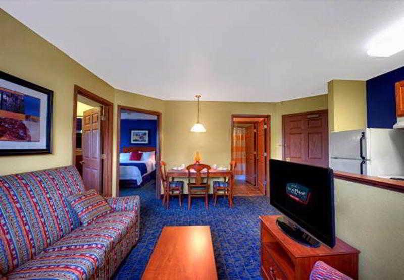 Towneplace Suites Manchester-Boston Regional Airport Екстер'єр фото